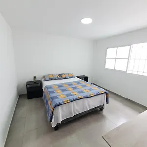 https://elegante-comodo-y-moderno-apartamento-sur-de-cali.cali-hotels.com